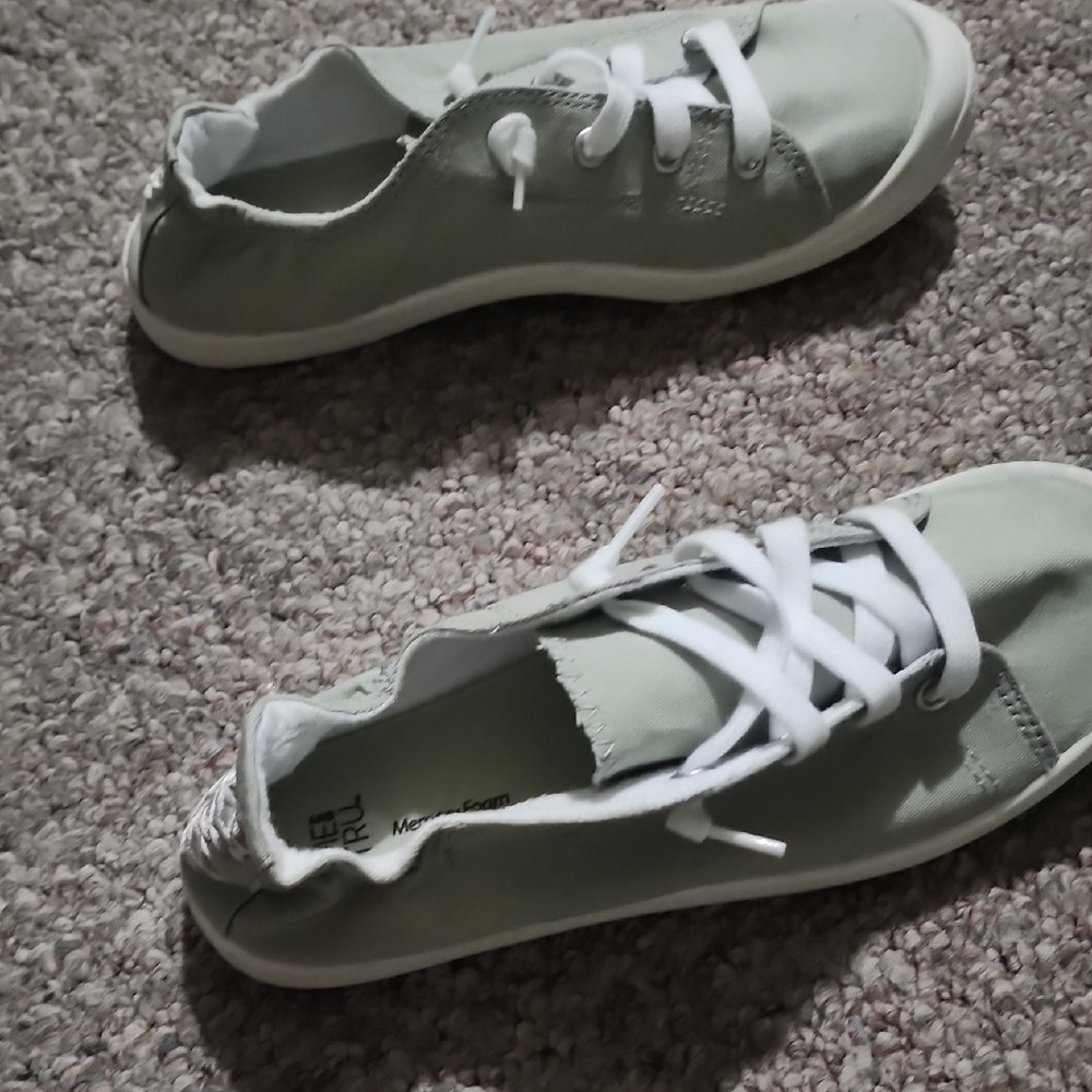 Time N Tru Mint Green Casual Sneakers 7.5 Memory Foam New